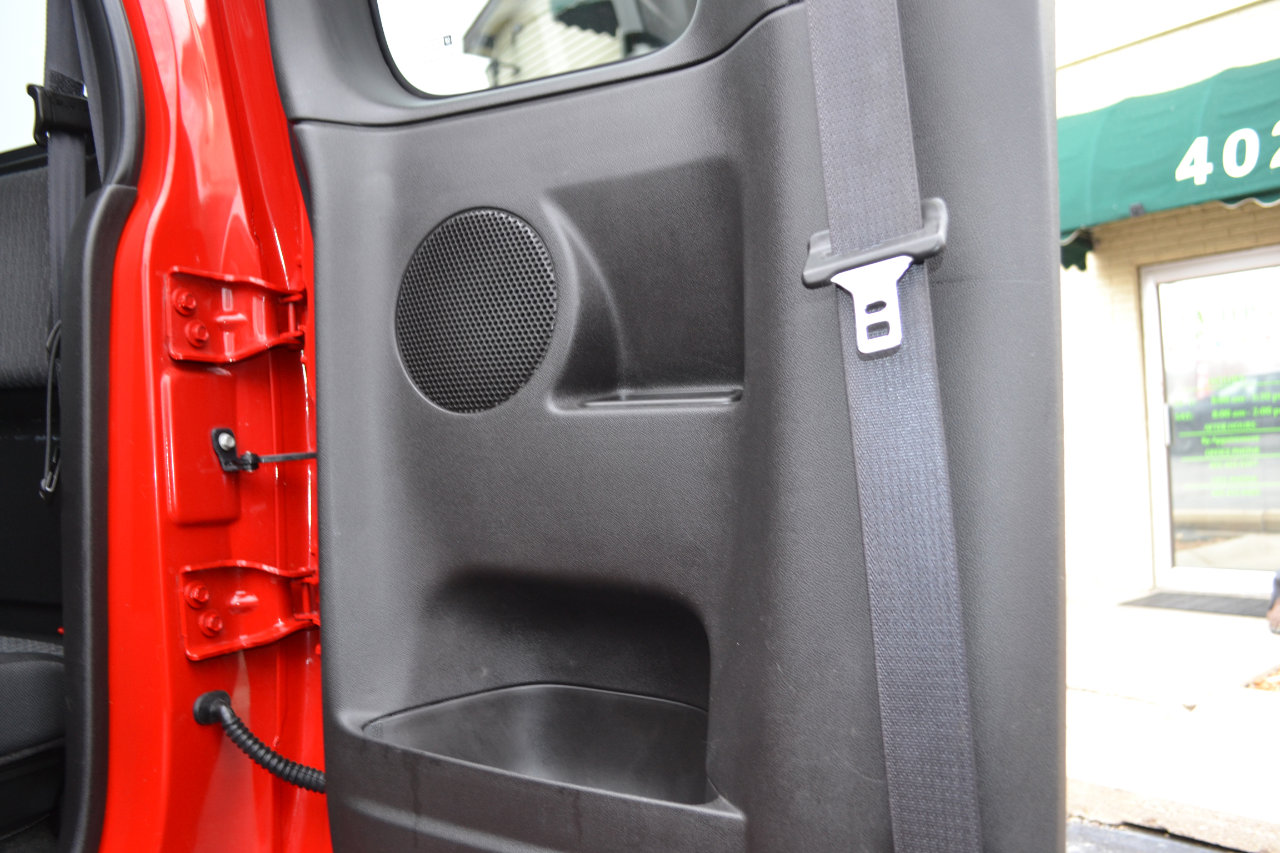 Used 2011 Chevrolet Colorado LT image 27