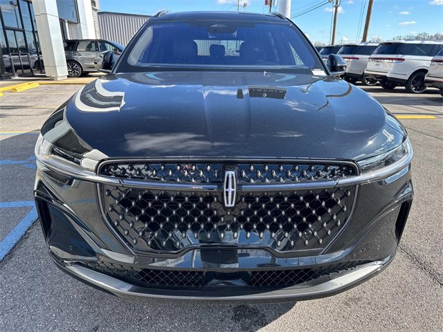 New 2025 Lincoln Nautilus Reserve w/ Jet Appearance Package image 2
