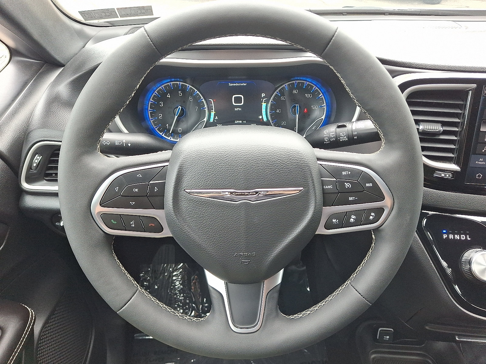 Used 2026 Chrysler Pacifica Select FWD image 19