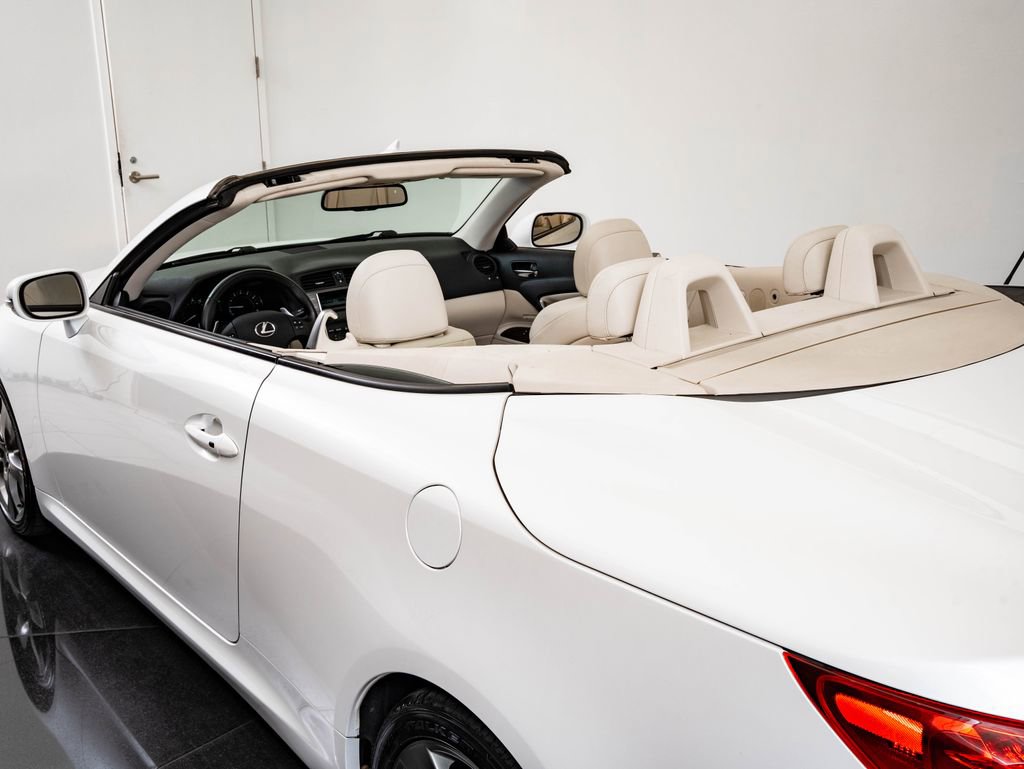 Used 2010 Lexus IS 250C image 22