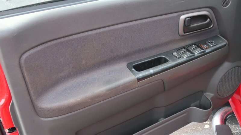 Used 2005 Chevrolet Colorado LS w/ Safe And Sound Package RWD image 11