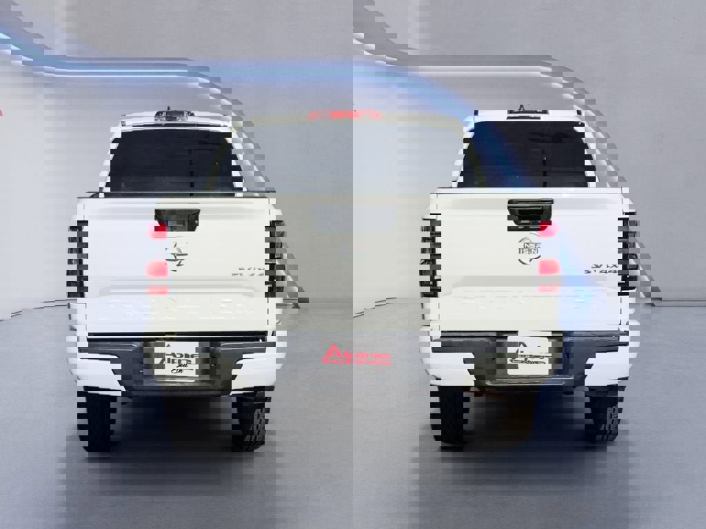 Used 2022 Nissan Frontier SV image 4