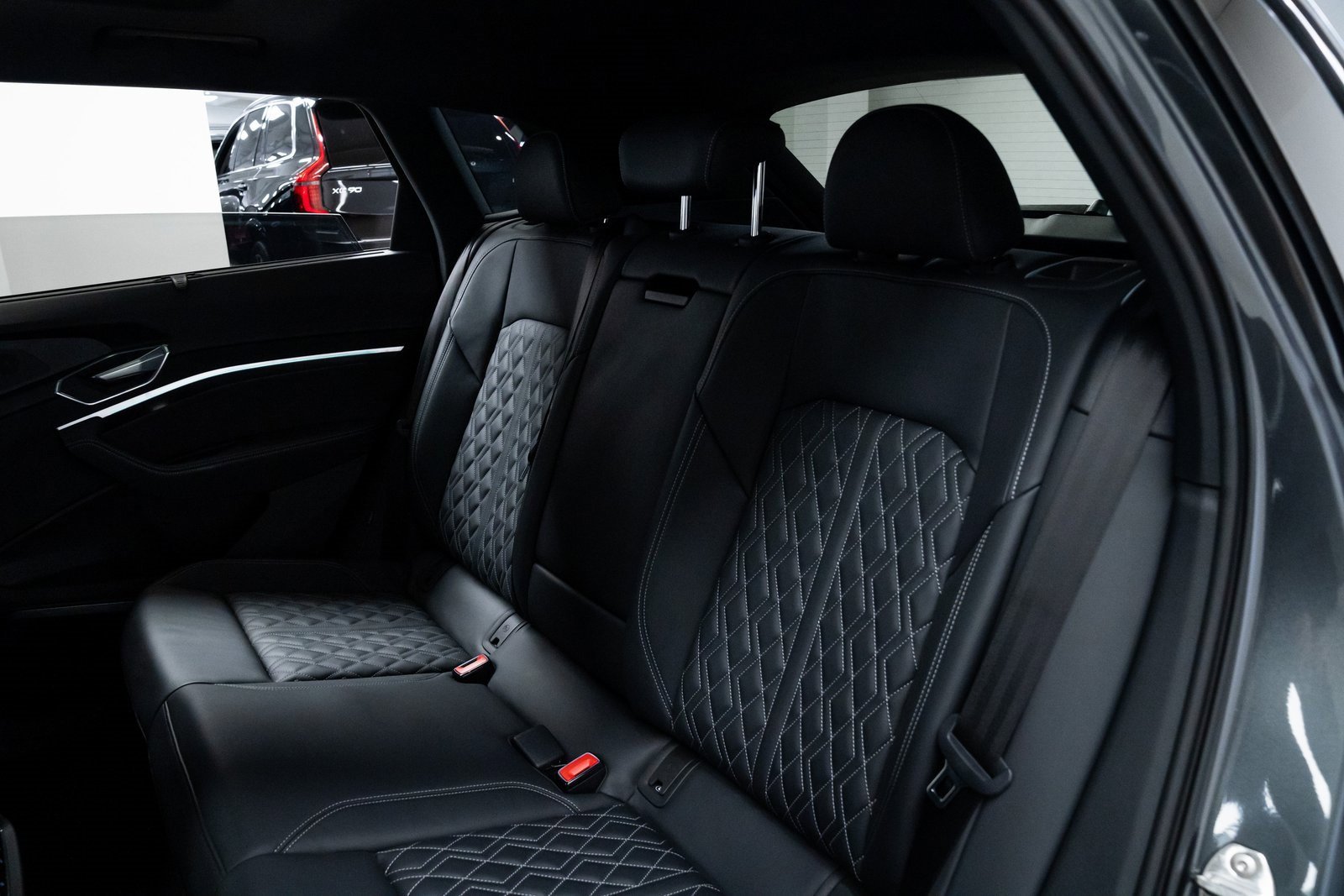 Used 2022 Audi e-tron S Prestige w/ Prestige Package image 21