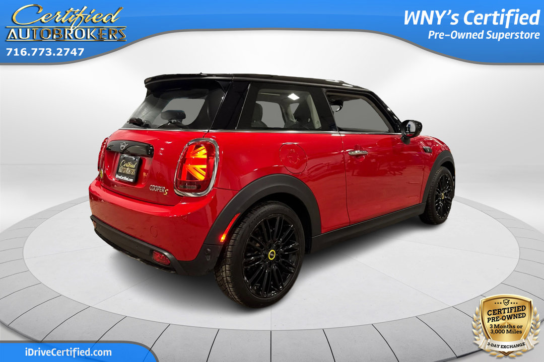 Used 2024 MINI Cooper SE image 6