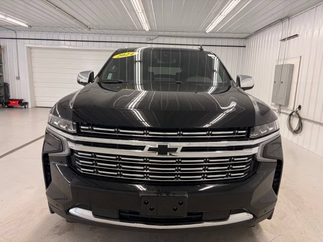 Used 2024 Chevrolet Suburban Premier AWD/4WD image 2