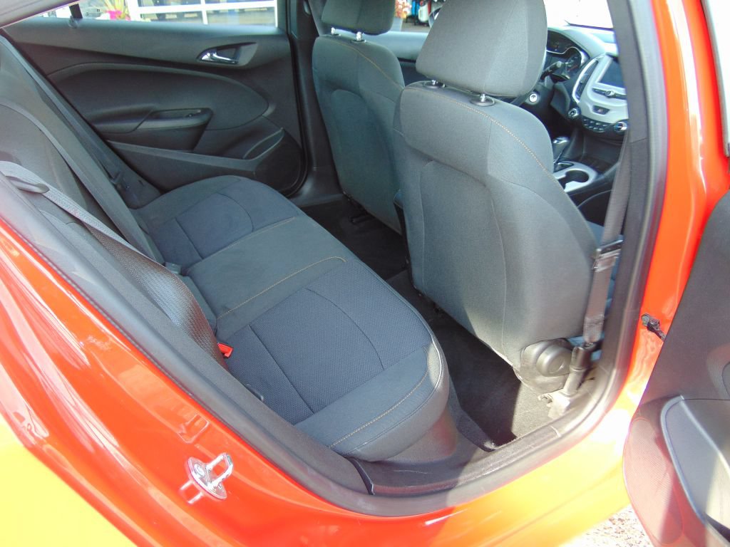 Used 2016 Chevrolet Cruze LS FWD image 4
