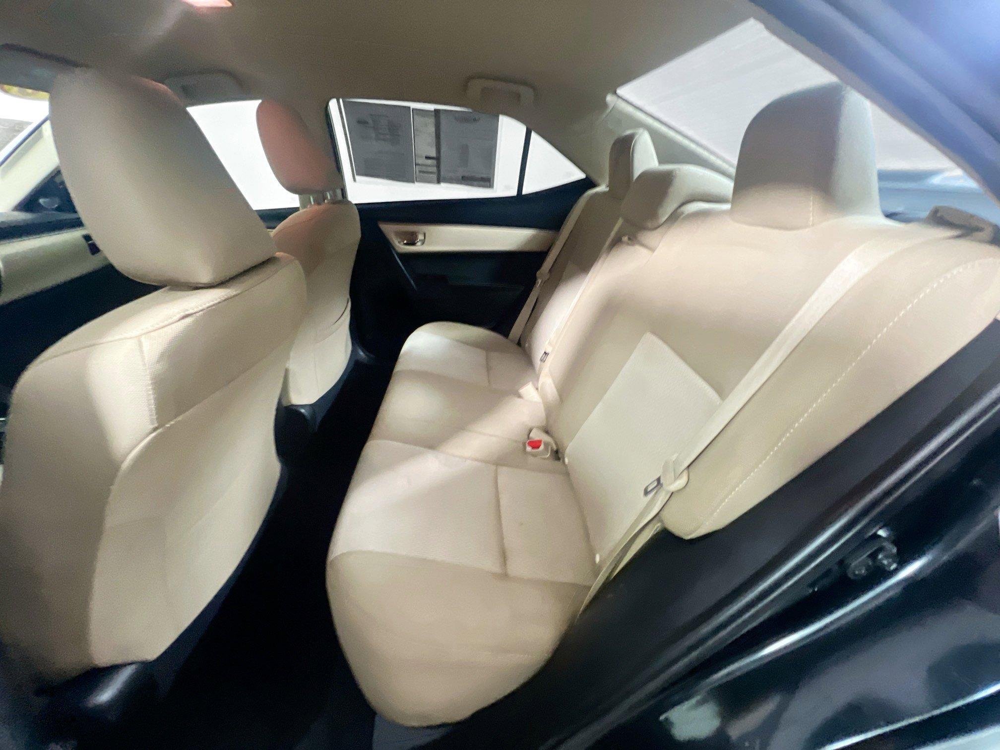 Used 2016 Toyota Corolla LE image 27