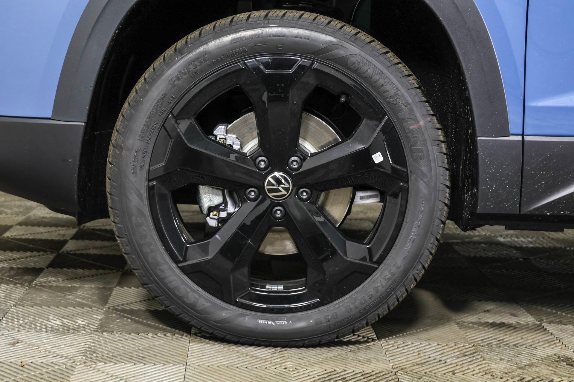 New 2026 Volkswagen Taos SEL AWD/4WD image 18