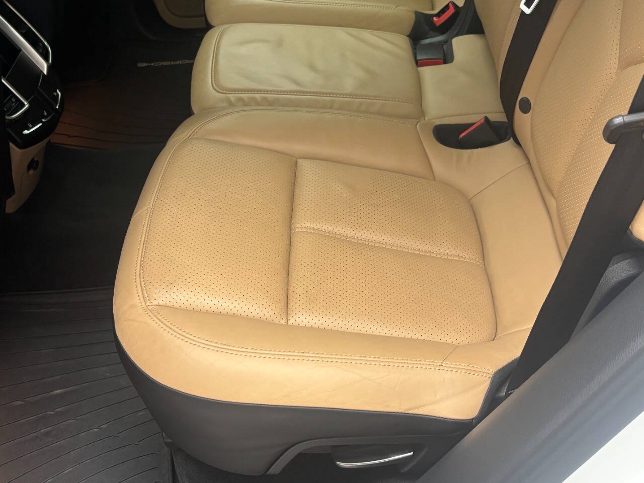 Used 2014 Porsche Cayenne Platinum Edition AWD/4WD image 53