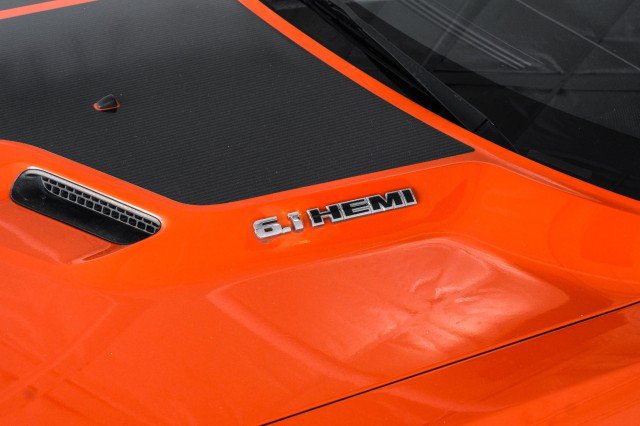Used 2009 Dodge Challenger SRT8 w/ SRT Option Group II RWD image 40