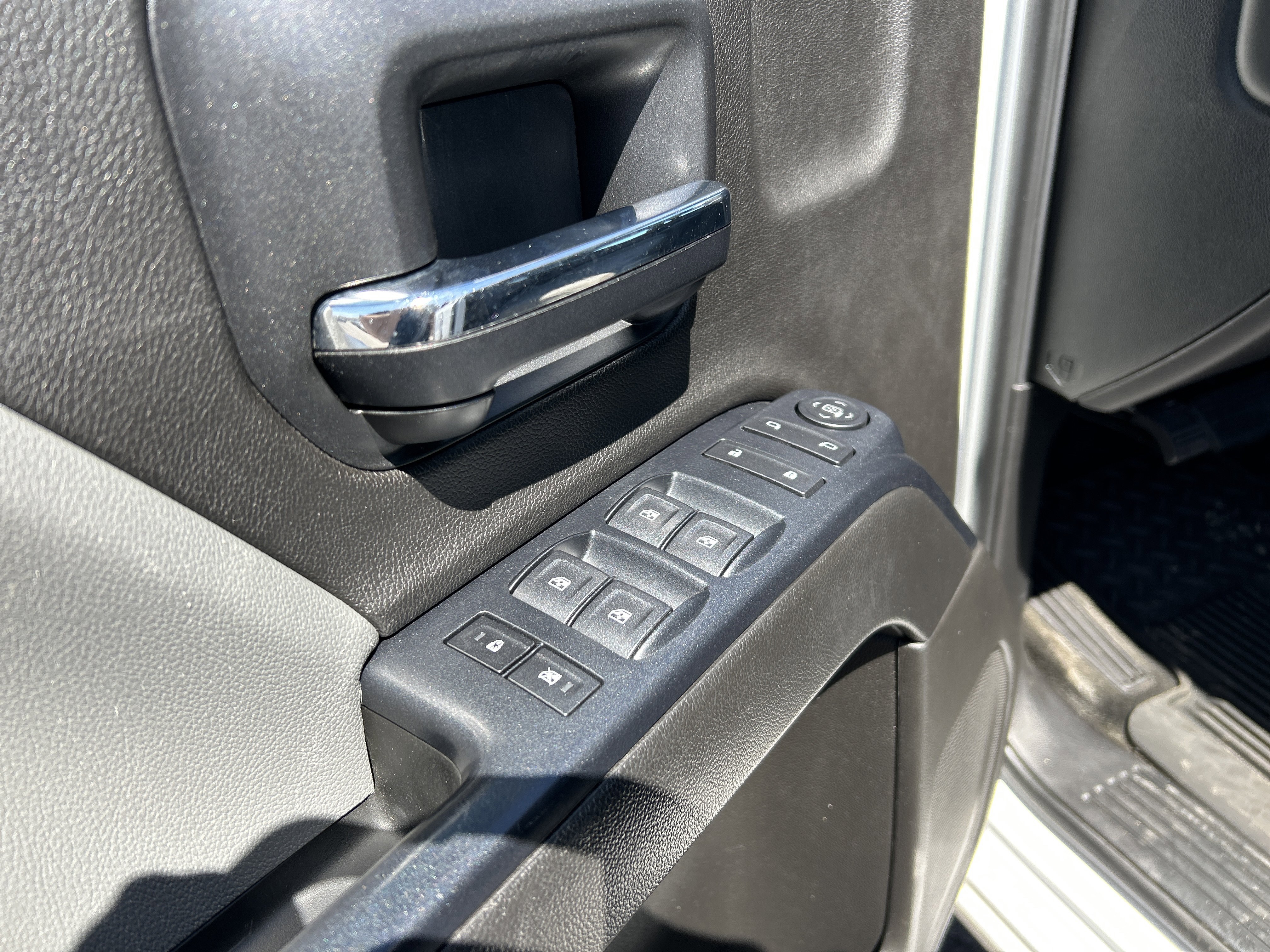 Used 2017 GMC Sierra 1500 4x4 Double Cab w/ Elevation Edition image 15