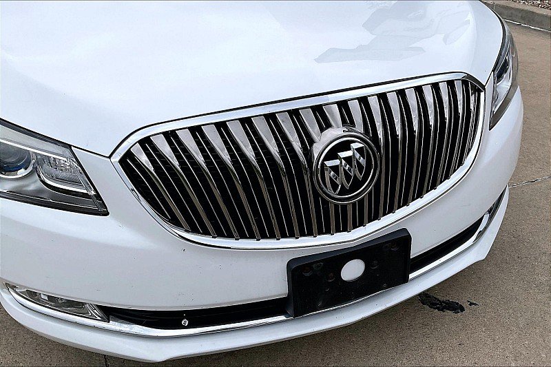 Used 2016 Buick LaCrosse Leather FWD image 32