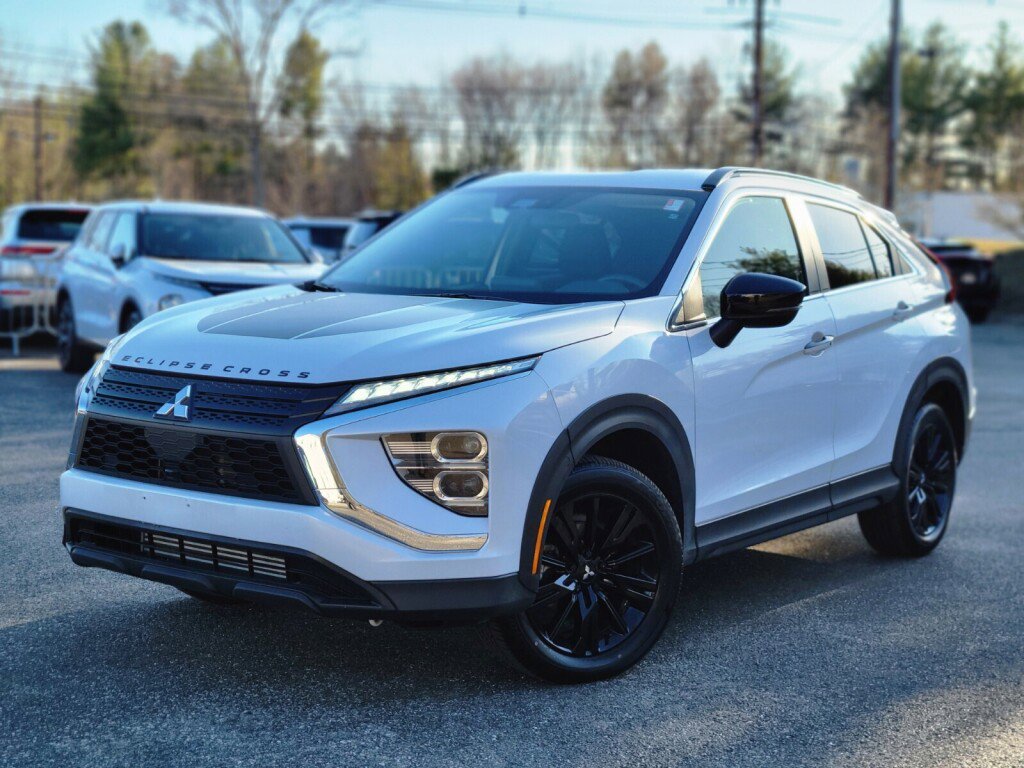Used 2024 Mitsubishi Eclipse Cross Black Edition image 1