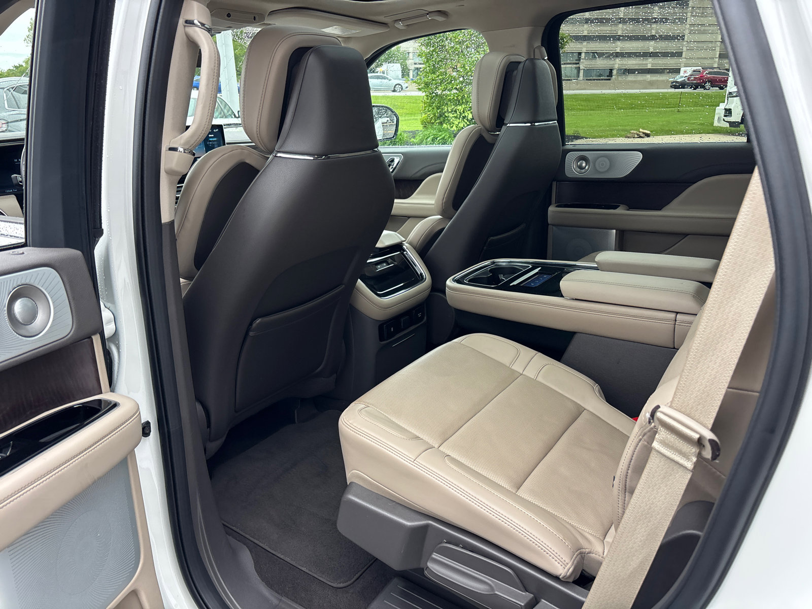 Certified 2023 Lincoln Navigator Reserve AWD/4WD image 27