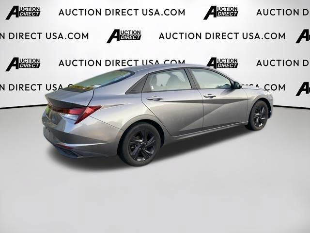 Used 2022 Hyundai Elantra SEL w/ Convenience Package FWD image 8