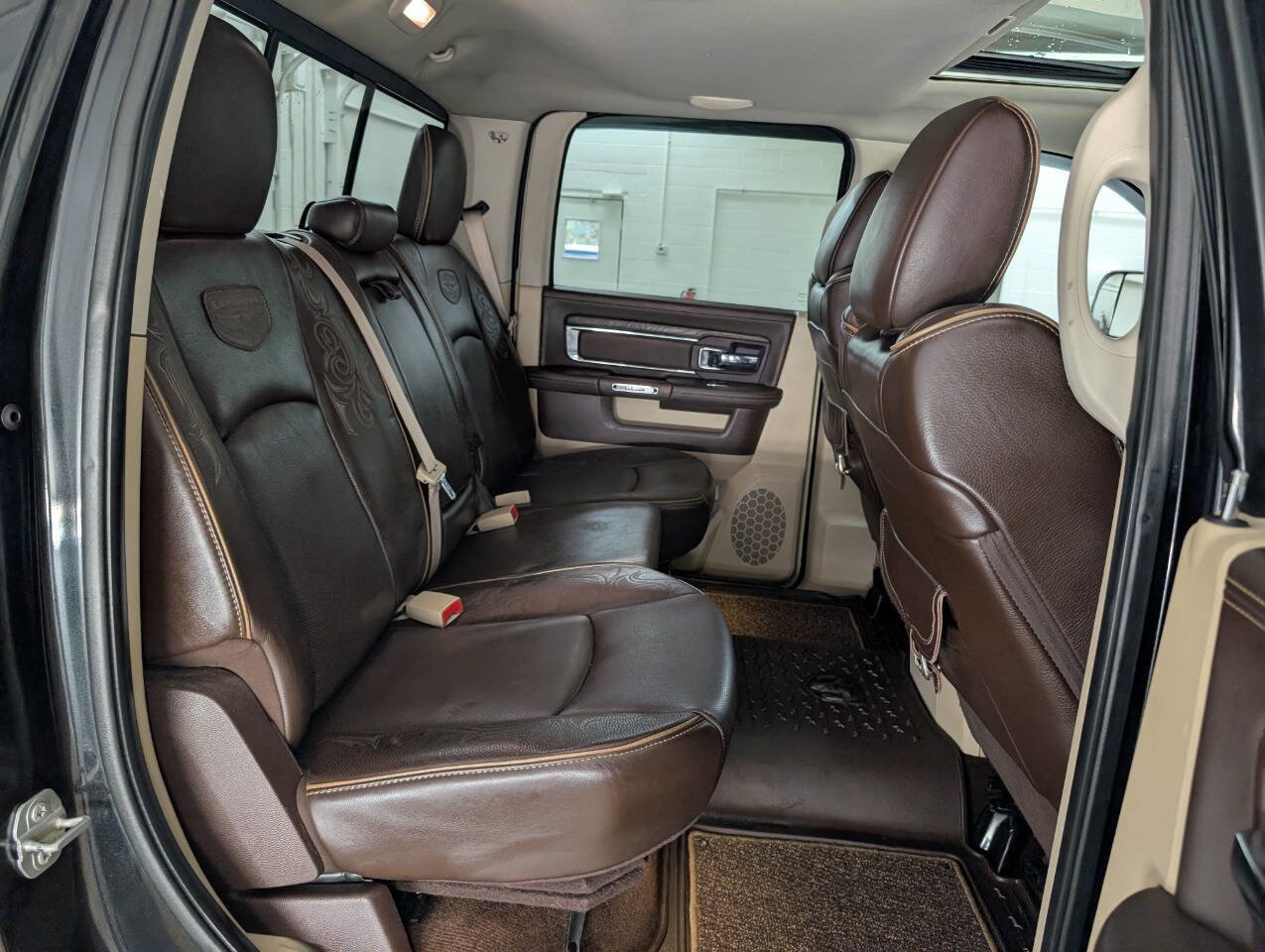 Used 2015 RAM 1500 Laramie Longhorn image 17