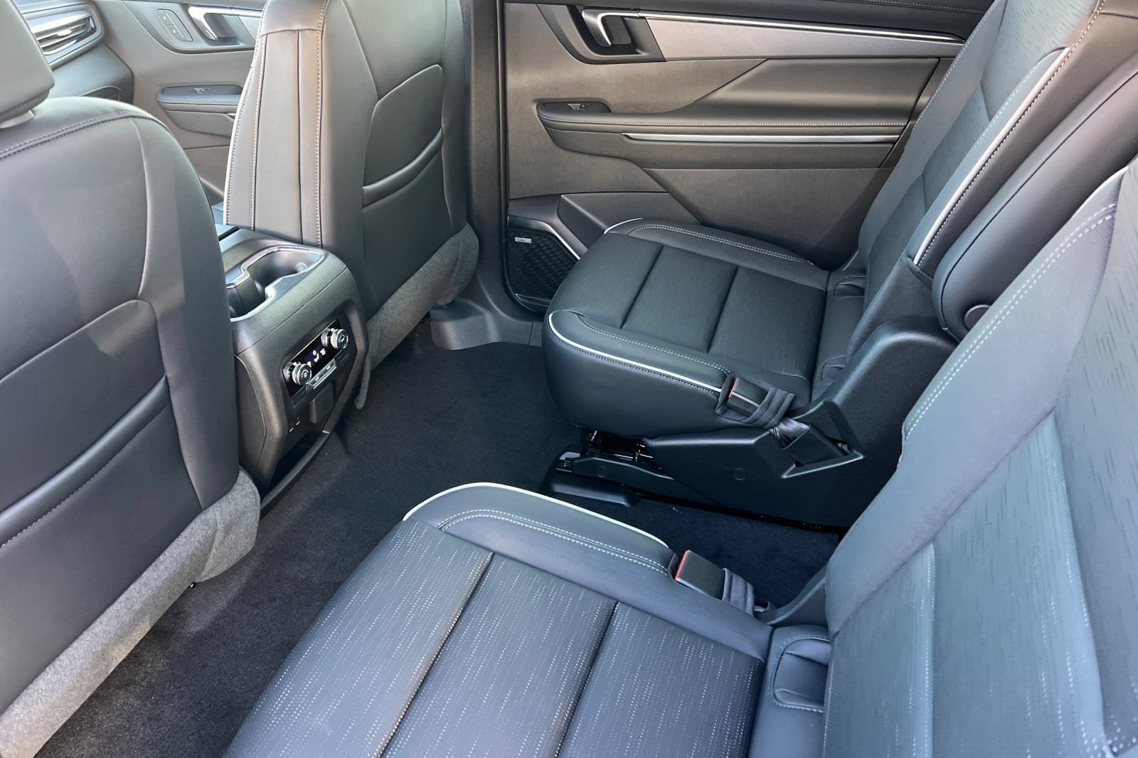 New 2026 Buick Enclave Sport Touring w/ Power Package FWD image 9
