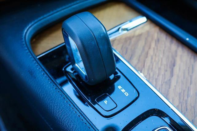 Used 2022 Volvo XC90 T8 Inscription Expression w/ Climate Package image 22