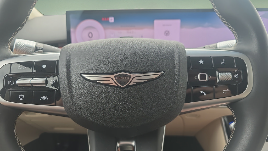 New 2026 Genesis GV70 2.5T Select AWD/4WD image 17