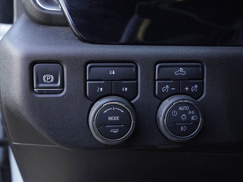 Used 2025 Chevrolet Silverado 2500 LT w/ Convenience Package image 13