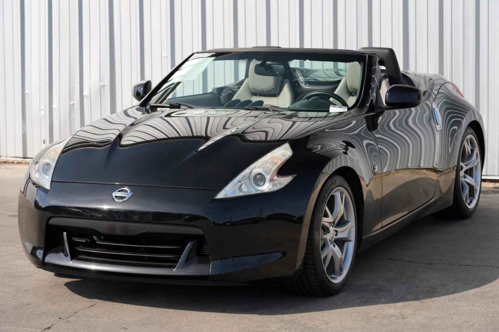 Used 2010 Nissan 370Z Touring w/ Sport Pkg image 38