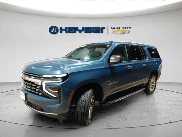 Used 2025 Chevrolet Suburban Premier AWD/4WD image 3