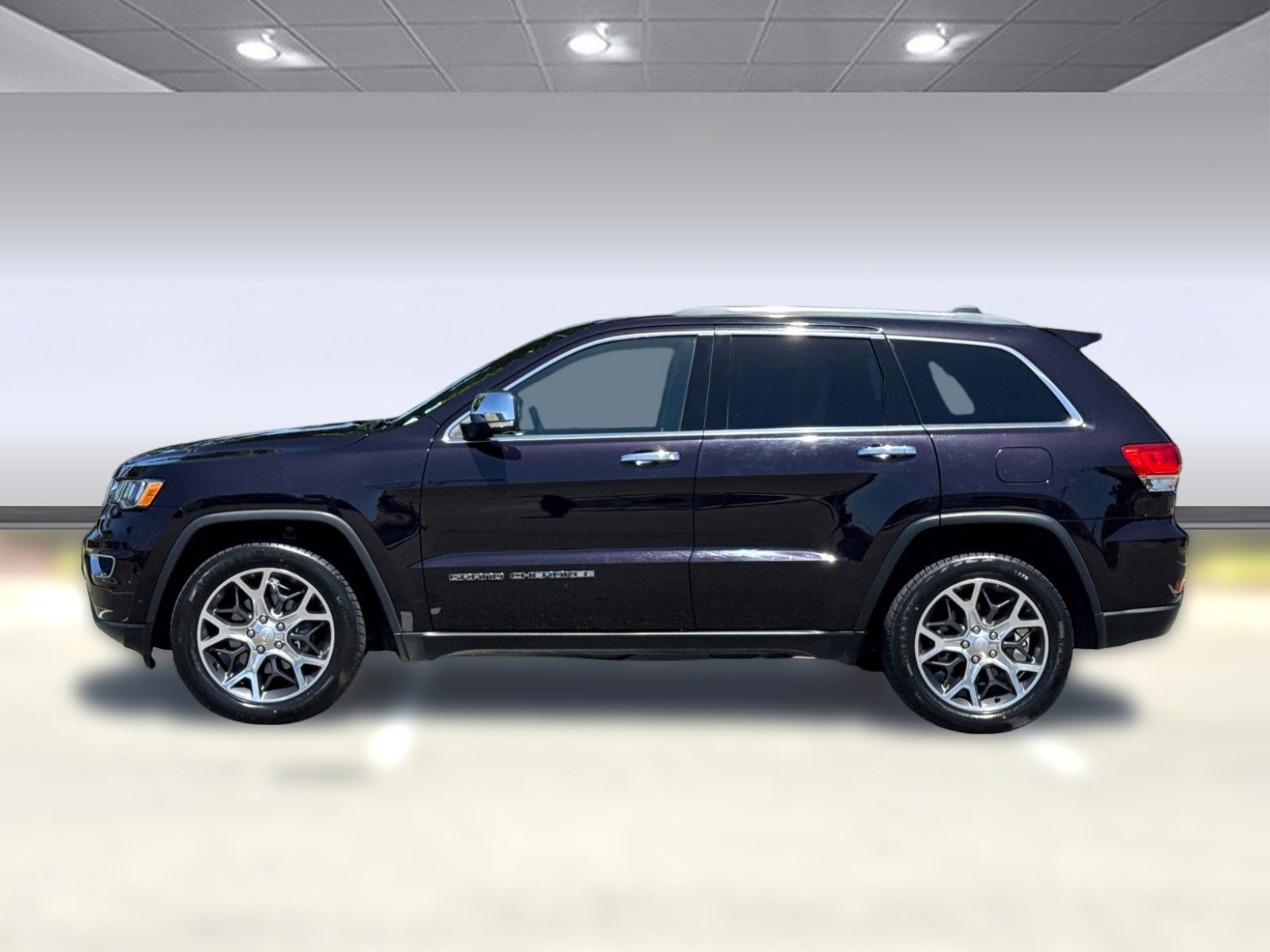Used 2019 Jeep Grand Cherokee Limited AWD/4WD image 2
