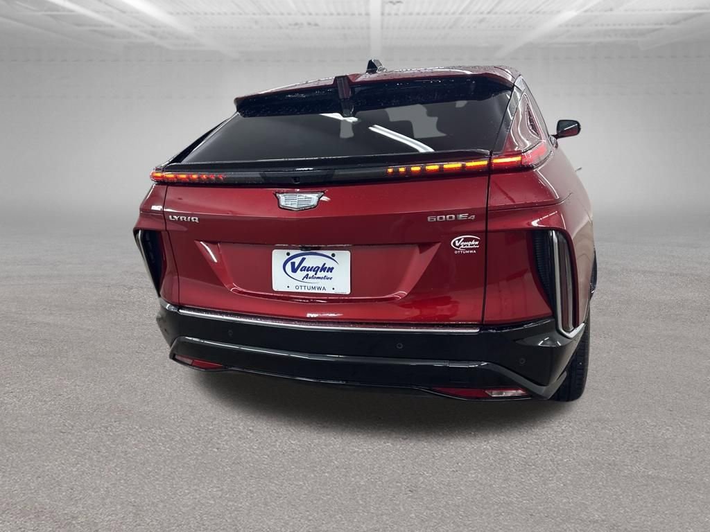 Used 2025 Cadillac Lyriq Luxury w/ LPO, Floor Liner Package AWD/4WD image 10