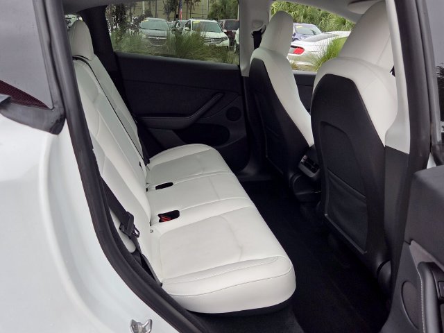 Used 2023 Tesla Model Y Long Range AWD/4WD image 21