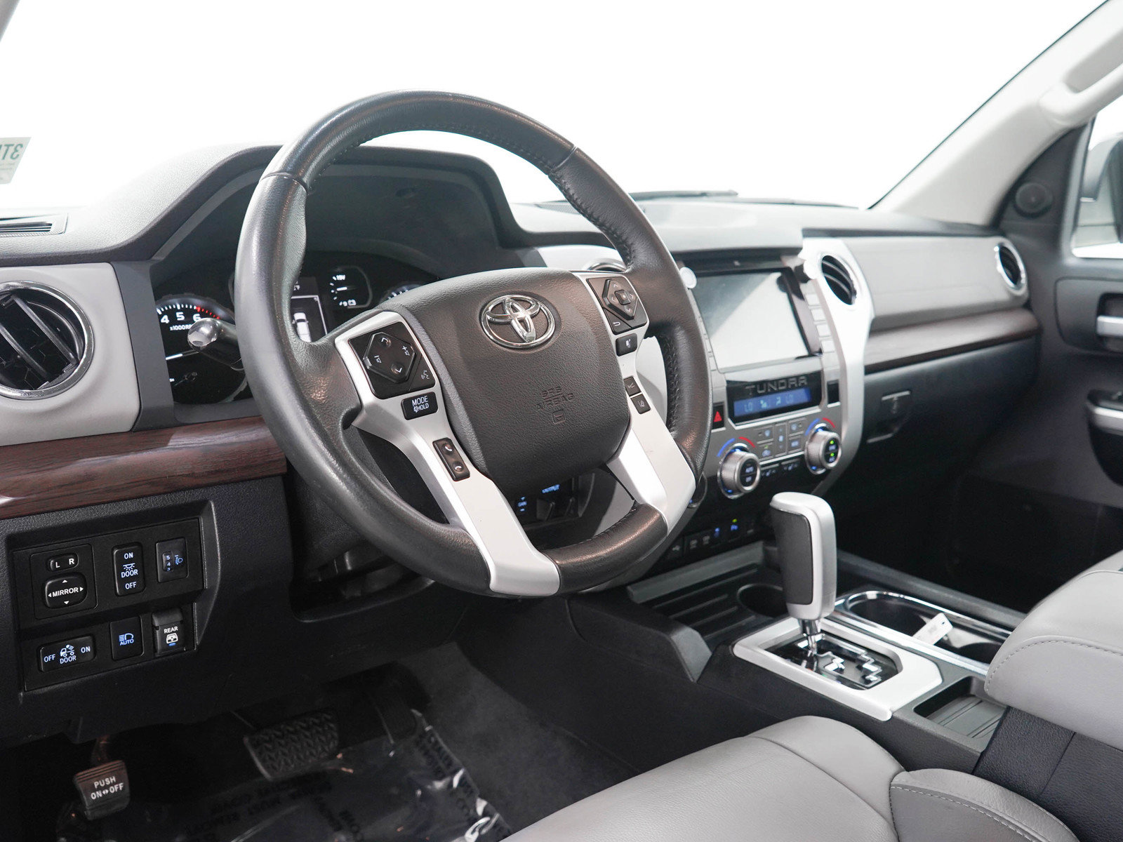 Used 2021 Toyota Tundra Limited w/ Limited Premium Package AWD/4WD image 24