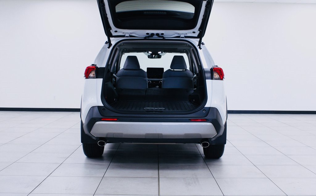 Used 2024 Toyota RAV4 Limited image 23