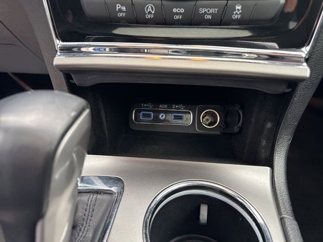 Used 2020 Jeep Grand Cherokee Limited w/ Luxury Group II image 30