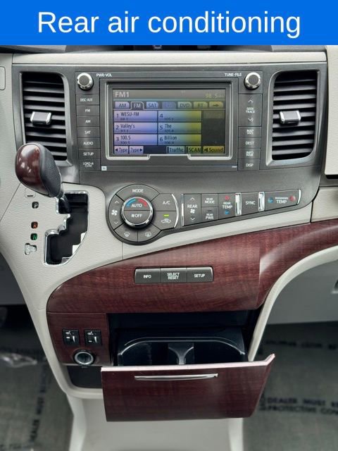 Used 2011 Toyota Sienna Limited w/ Premium Pkg image 22