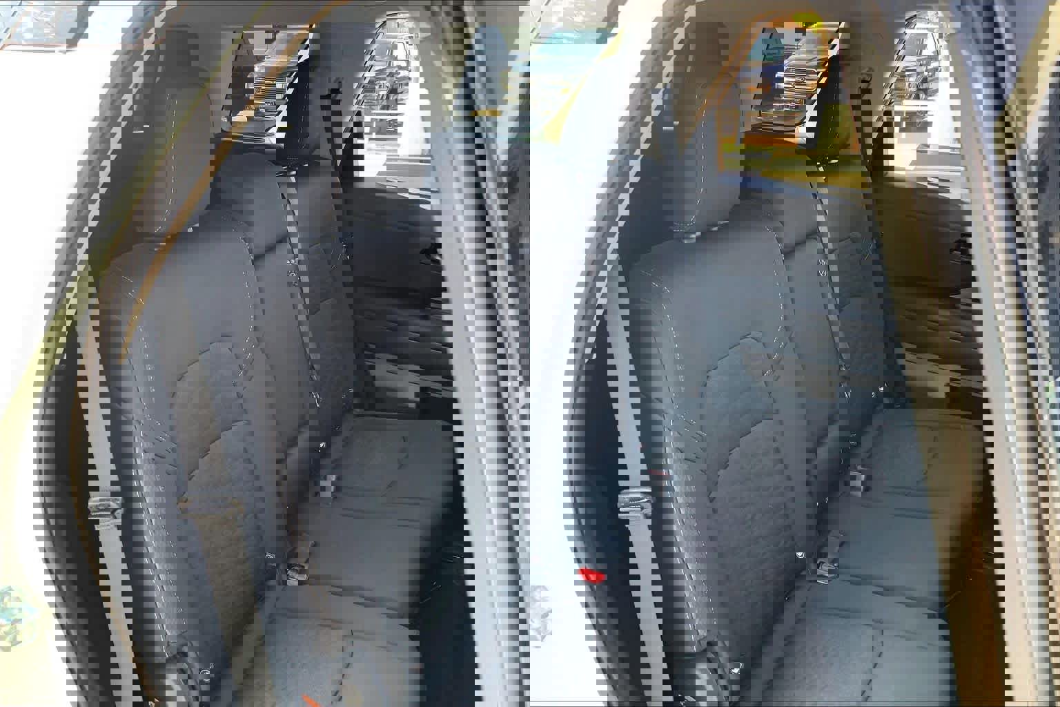 Used 2025 Nissan Pathfinder SV FWD image 20