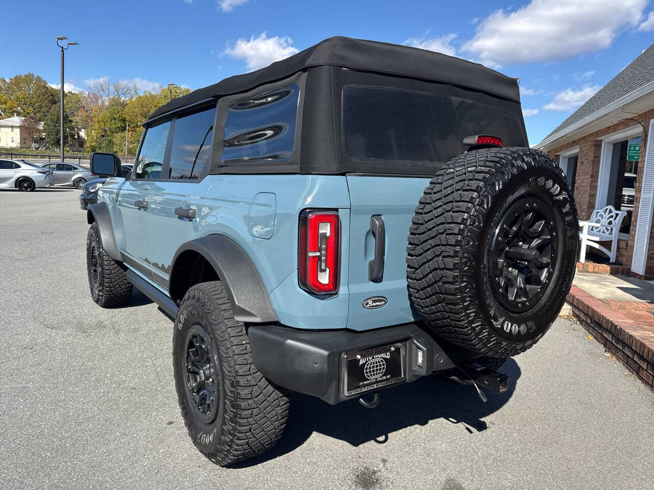 Used 2022 Ford Bronco Wildtrak image 14