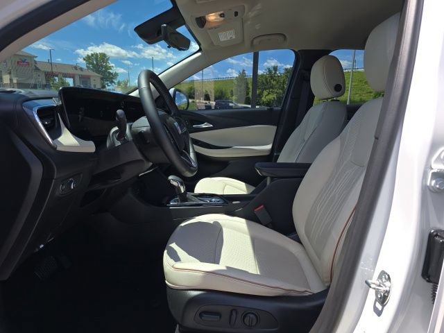 Used 2025 Buick Encore GX Avenir w/ Avenir Technology Package AWD/4WD image 11