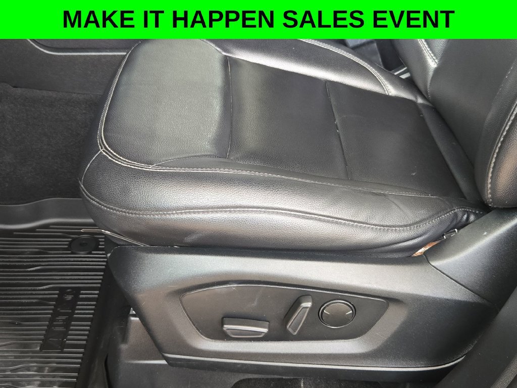 Used 2020 Ford Explorer XLT w/ Equipment Group 202A AWD/4WD image 13