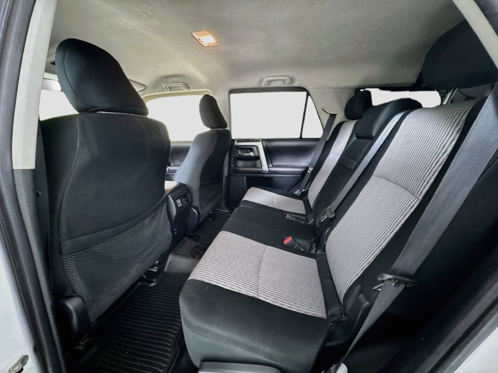 Used 2017 Toyota 4Runner SR5 AWD/4WD image 21