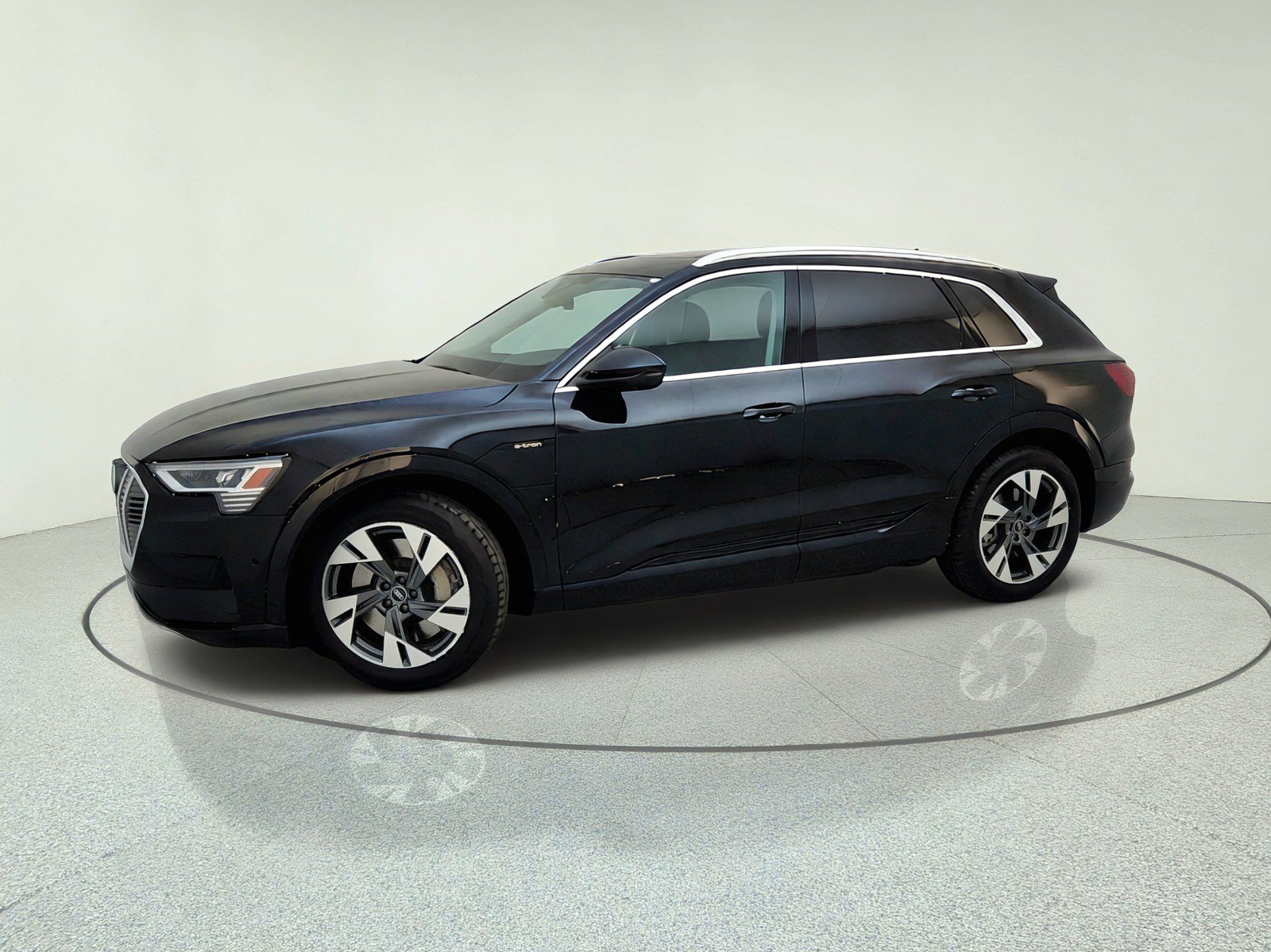 Used 2023 Audi e-tron Premium Plus w/ Premium Plus Package AWD/4WD image 15
