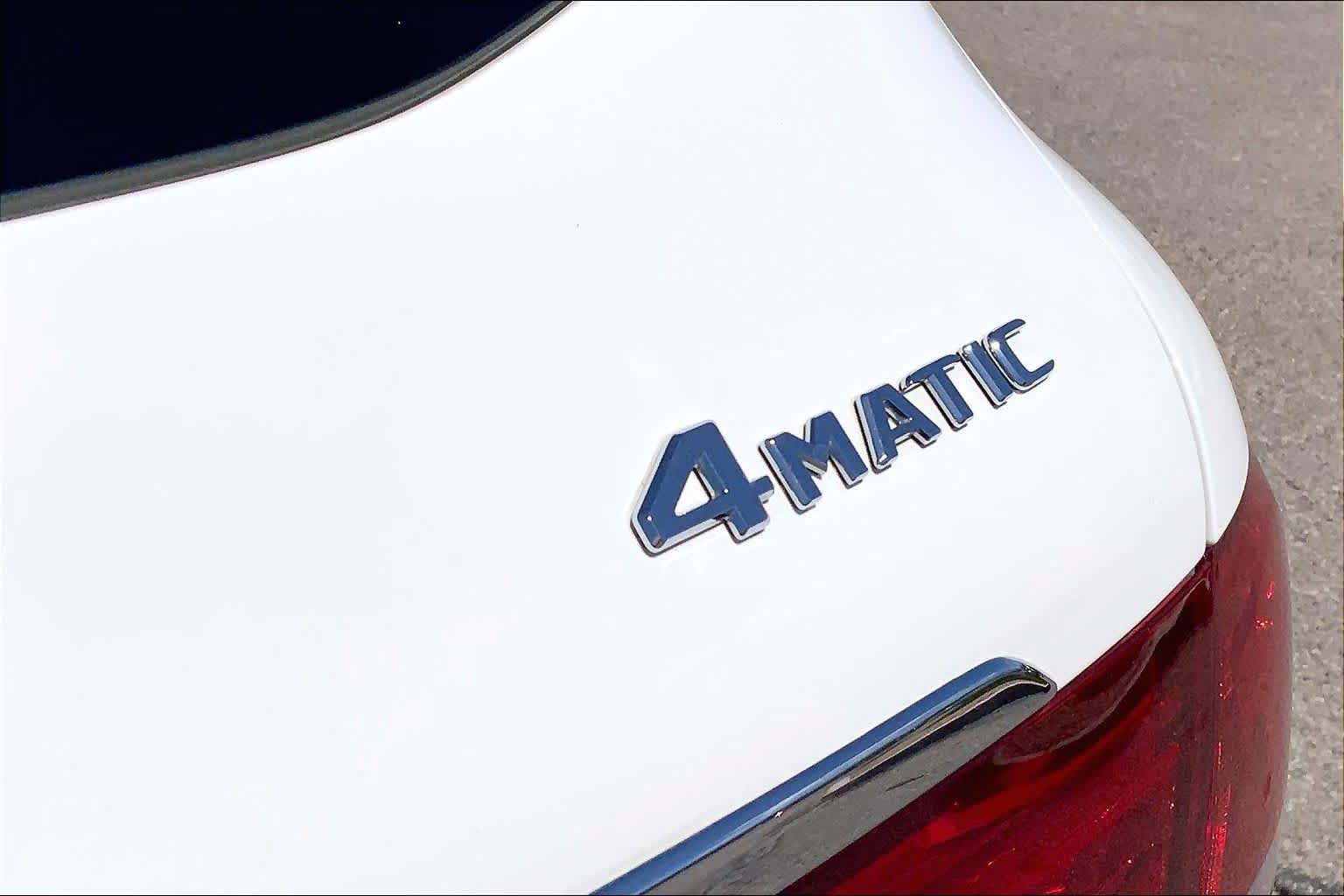 Used 2018 Mercedes-Benz GLC 300 4MATIC image 9