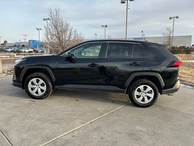 Used 2024 Toyota RAV4 LE image 4