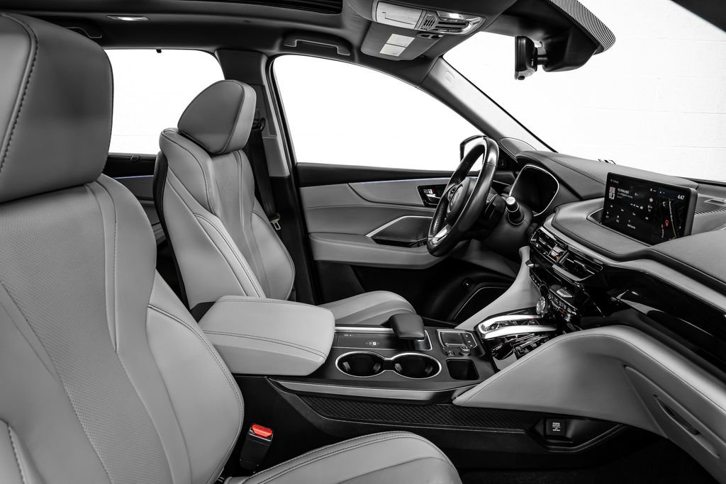Certified 2023 Acura MDX FWD w/ Technology Package image 32
