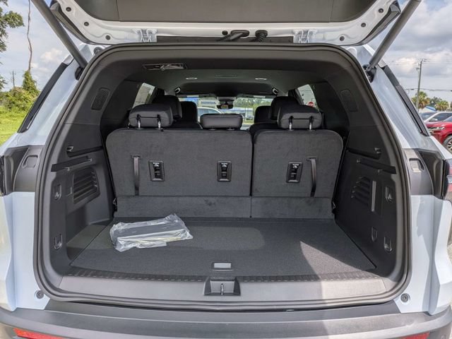New 2027 Chevrolet Traverse LT w/ Driver Confidence Package FWD image 13