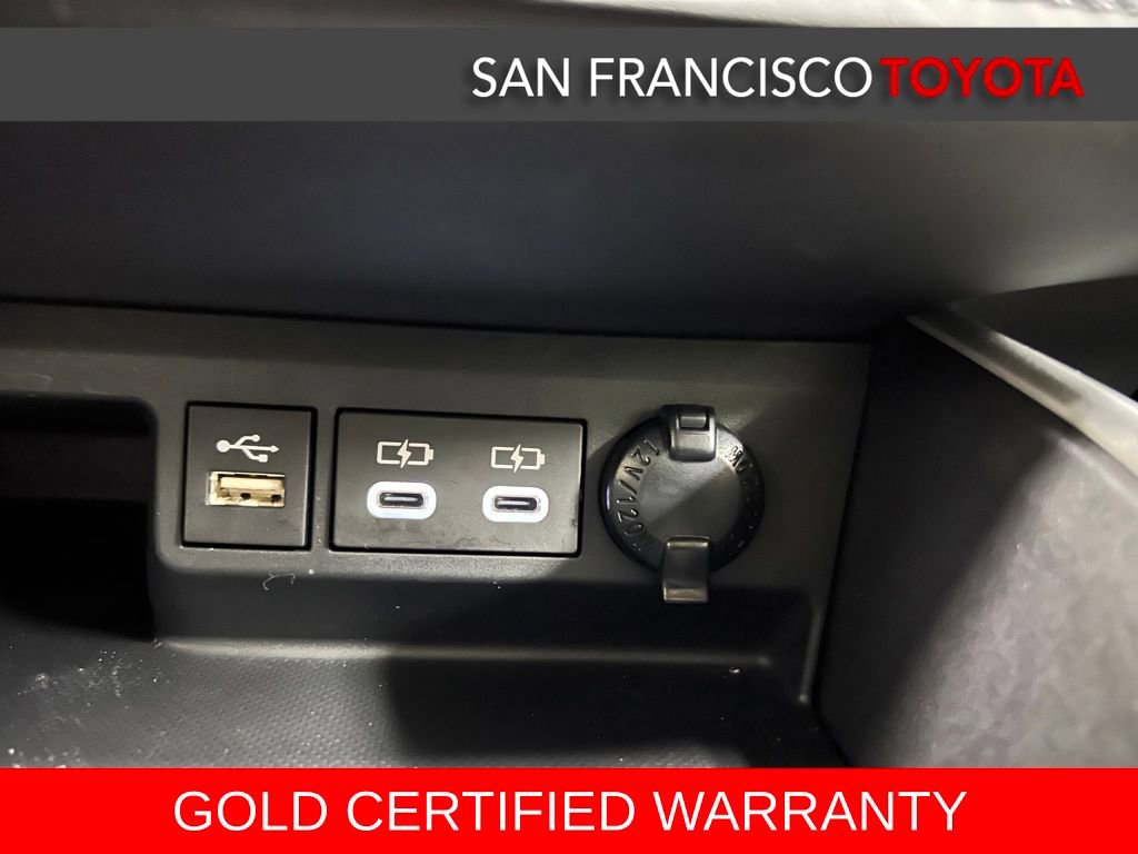 Certified 2025 Toyota Highlander XLE image 28