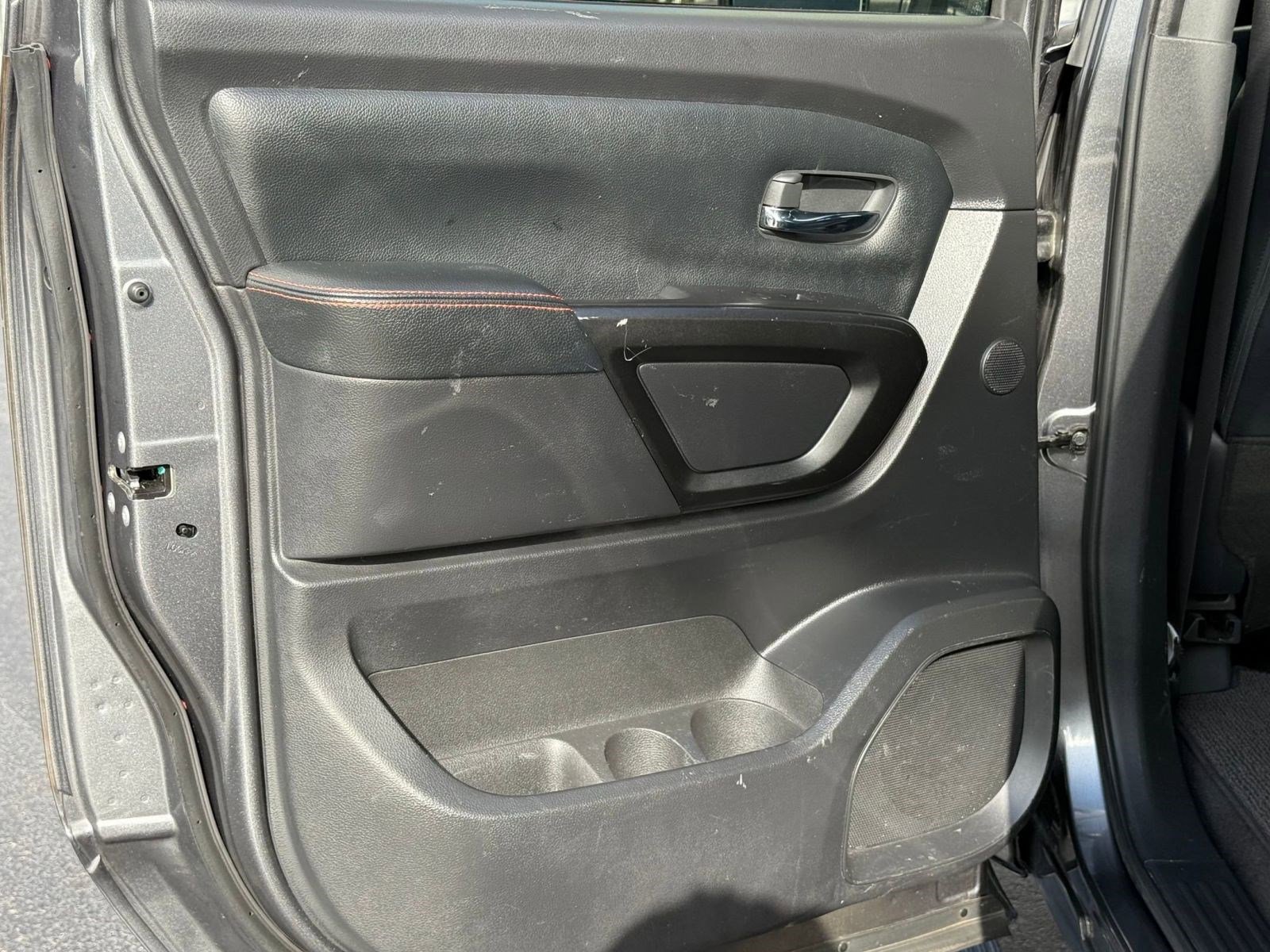 Used 2021 Nissan Titan PRO-4X w/ Pro-4x Convenience Package image 21