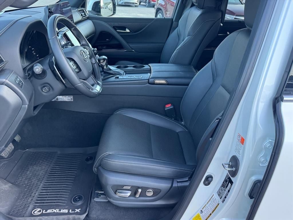 Used 2023 Lexus LX 600 4WD w/ Accessory Package (Z1) image 9