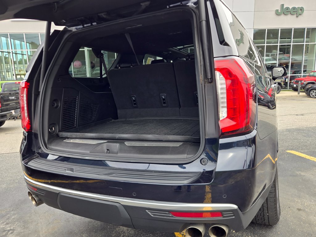 Used 2023 GMC Yukon XL Denali AWD/4WD image 10