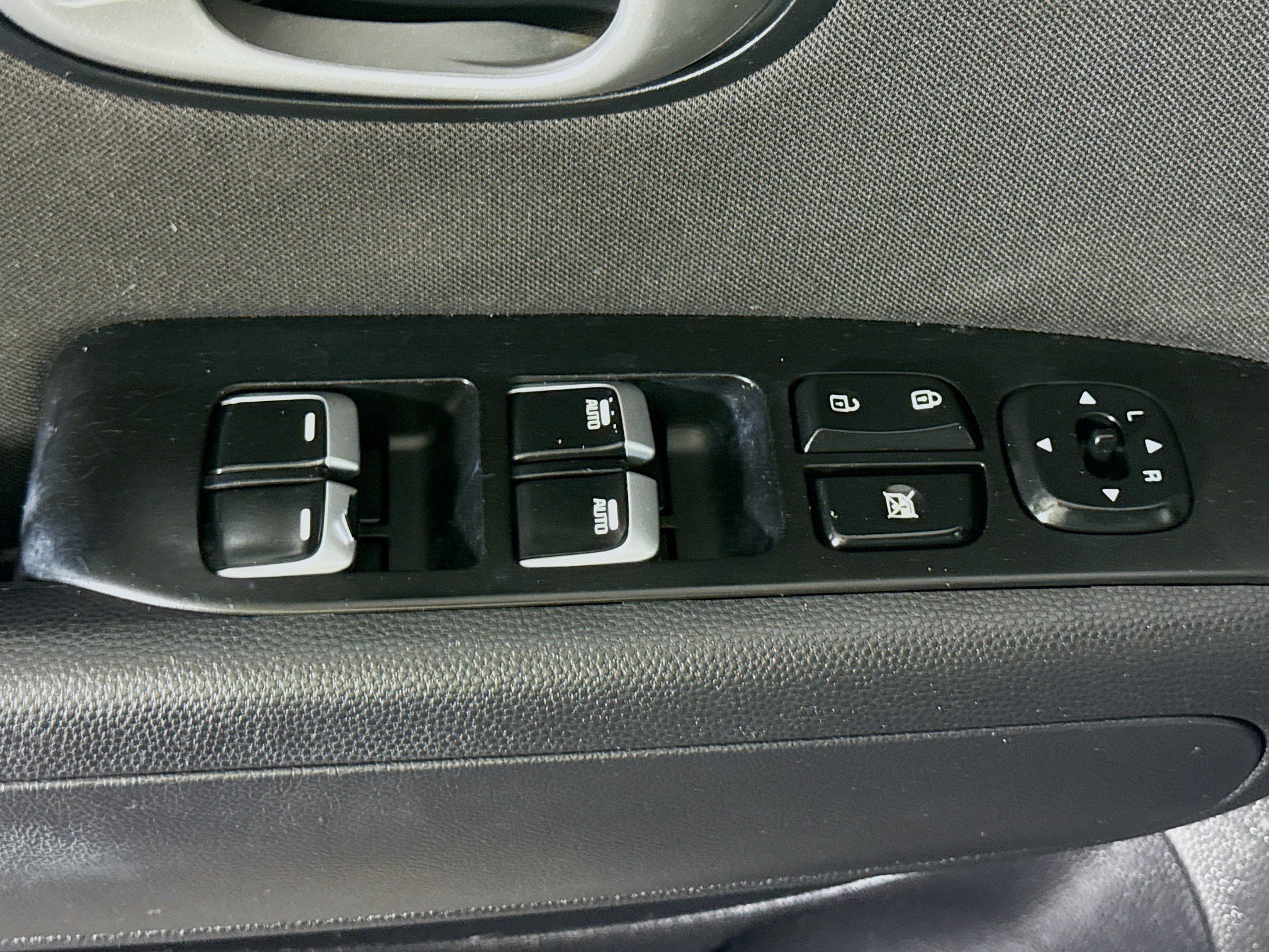 Used 2018 Kia Soul + image 23