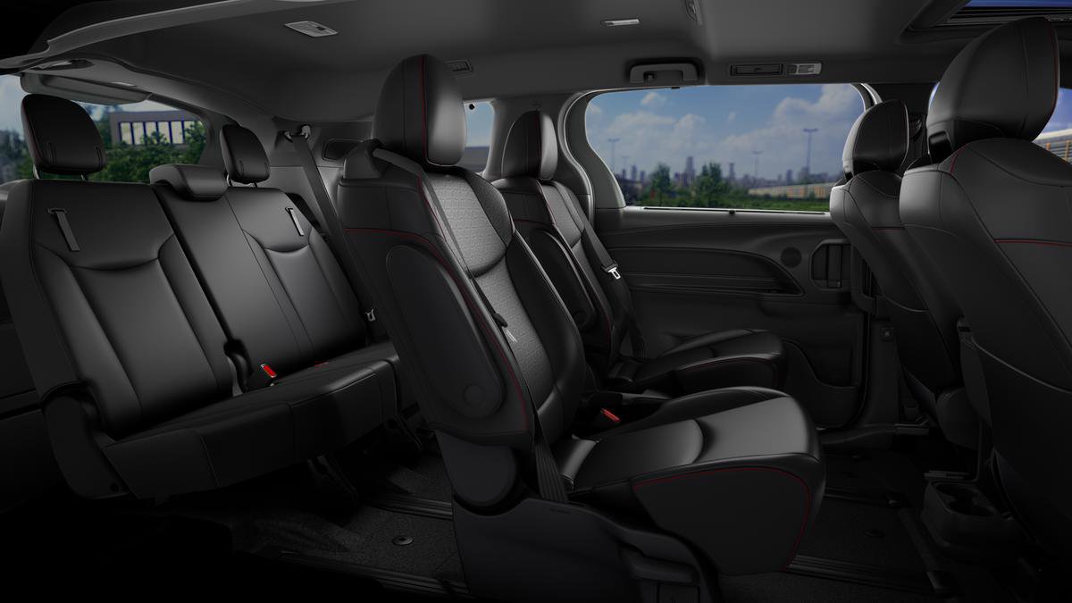 New 2026 Toyota Sienna XSE image 21