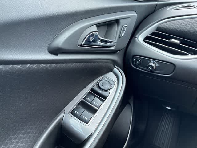 Used 2024 Chevrolet Malibu LT FWD image 38